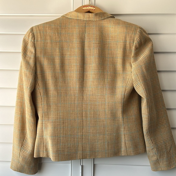 Ann Taylor Petites suit blazer for business. Size 6 - Picture 2 of 6